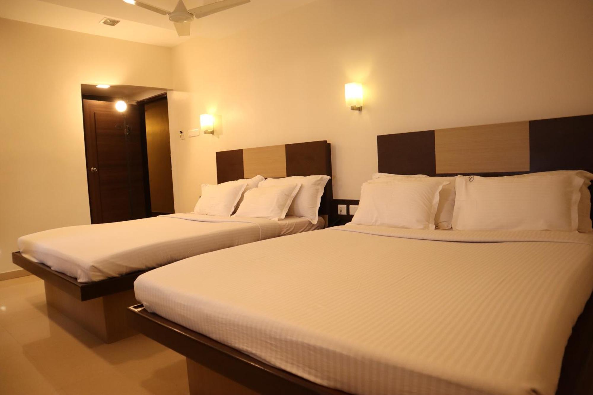 Hotel Maniam Classic West Wing Tiruppur Zewnętrze zdjęcie